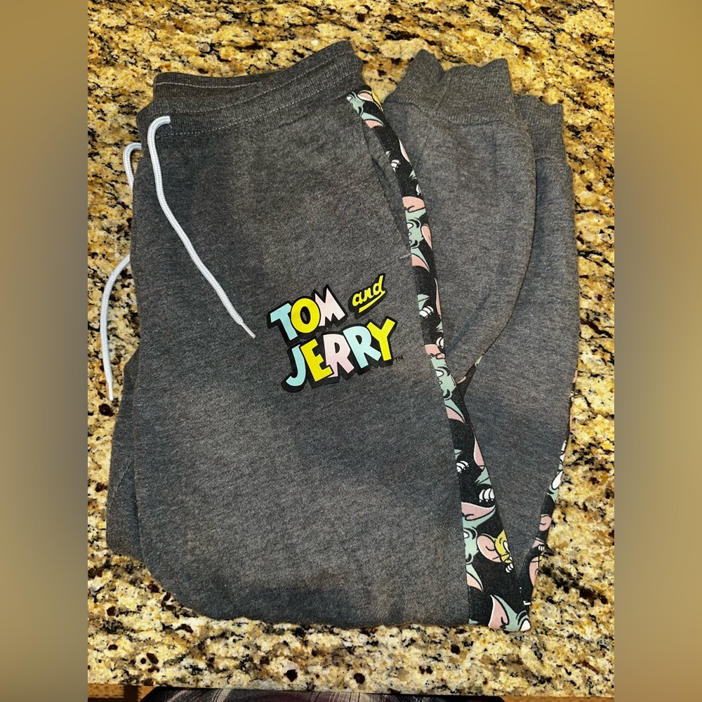 Tom and Jerry Sweatpant/Jogger Size Medium